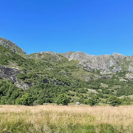 Peaceful Village Of Nesland 샬레 *